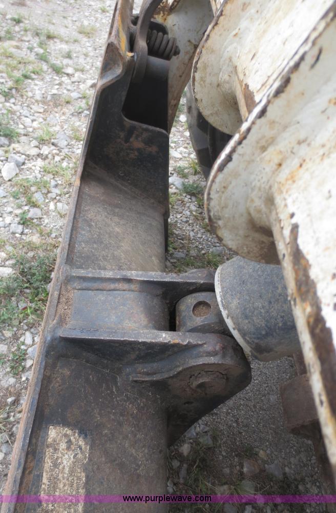 image for item D5917 2002 Bobcat 863 skid steer