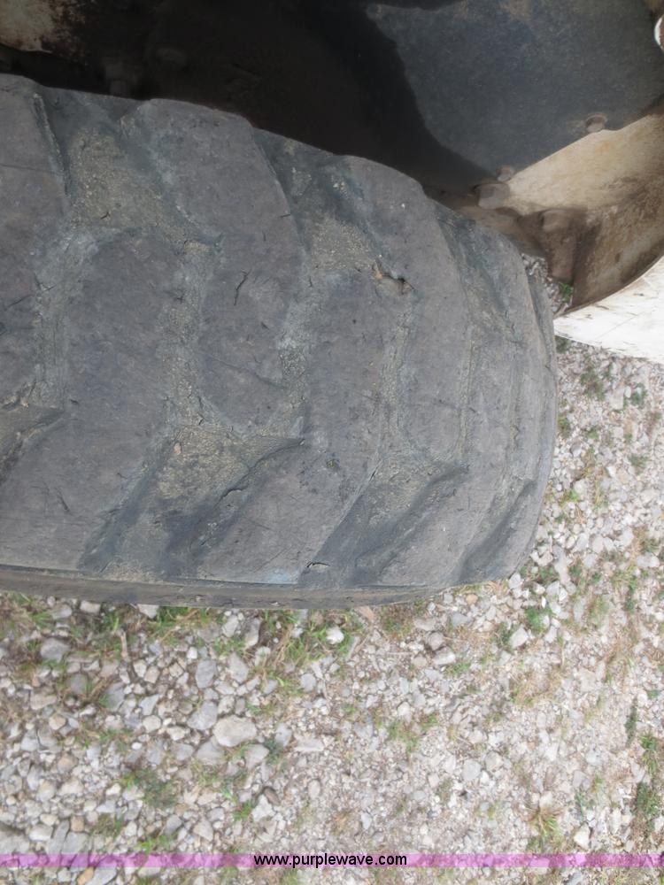 image for item D5917 2002 Bobcat 863 skid steer