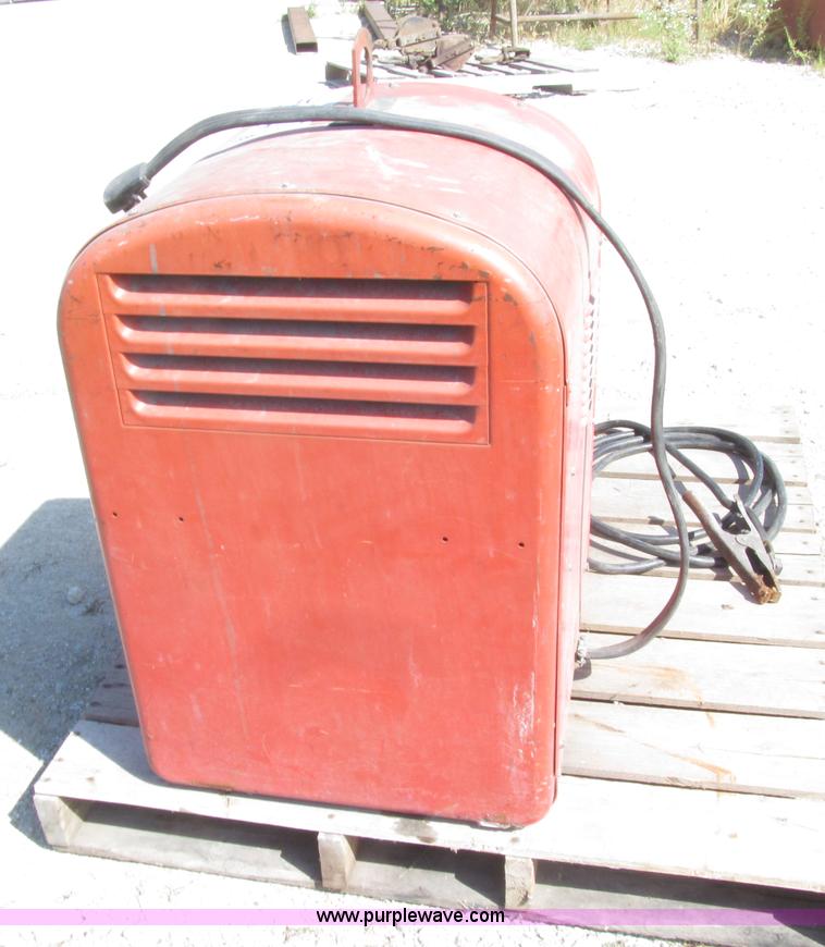 image for item E4514 Lincoln Idealarc 250-250 welder