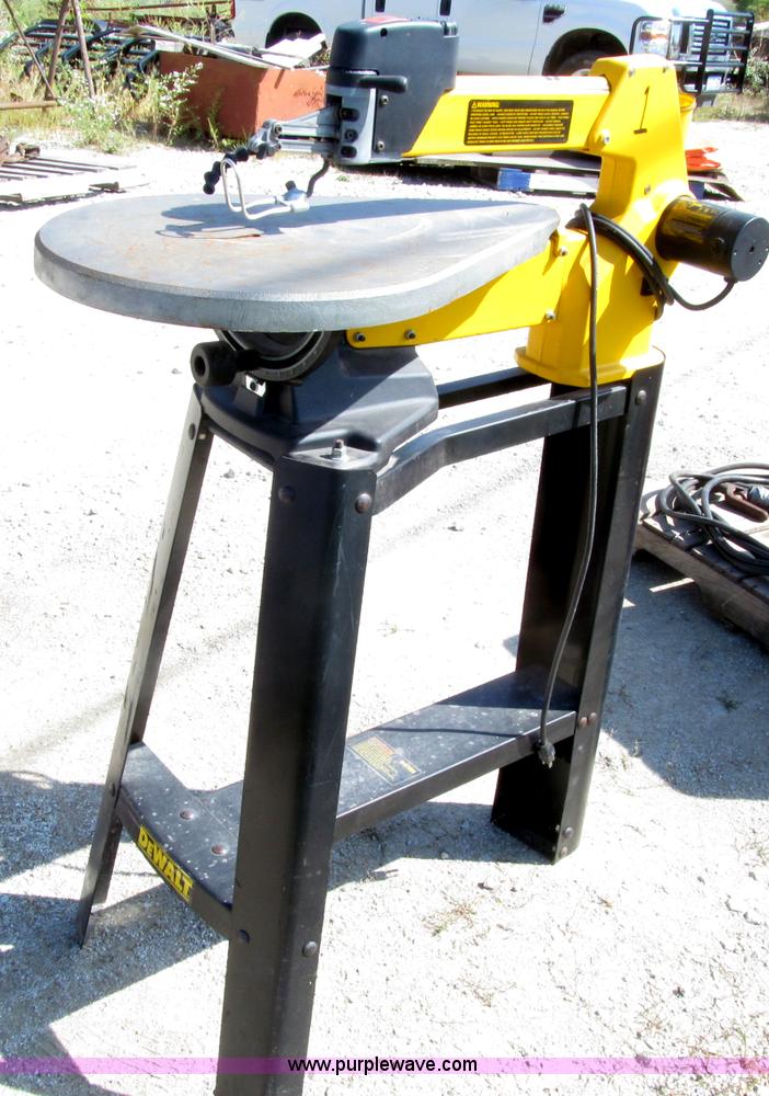 image for item E4515 DeWalt DW788 scroll saw