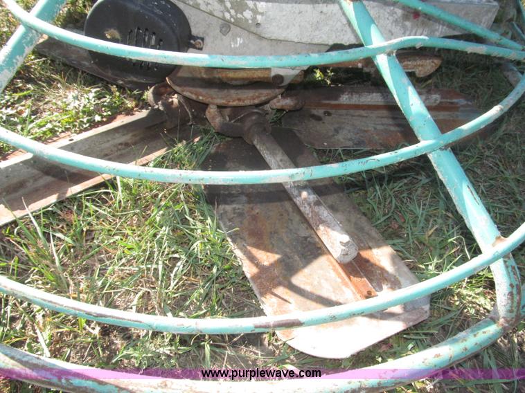 image for item F7130 Whiteman HTN-31V-TCSL 8' non-overlapping RO trowel