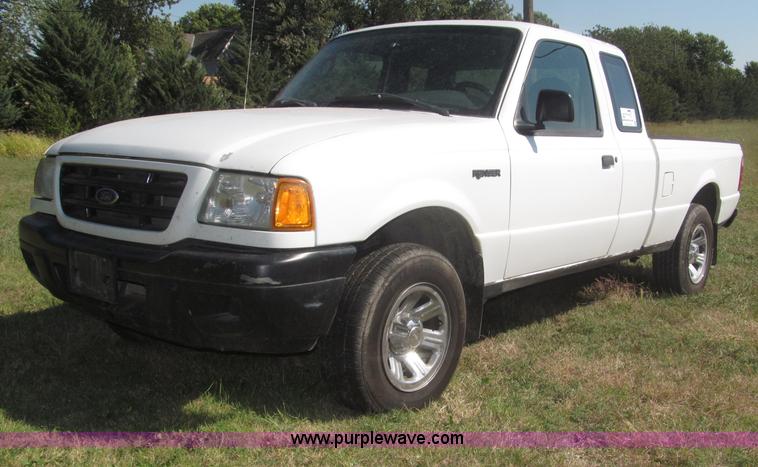 image for item F7131 2003 Ford Ranger XL Ext. Cab pickup truck