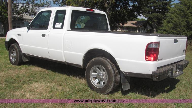 image for item F7131 2003 Ford Ranger XL Ext. Cab pickup truck
