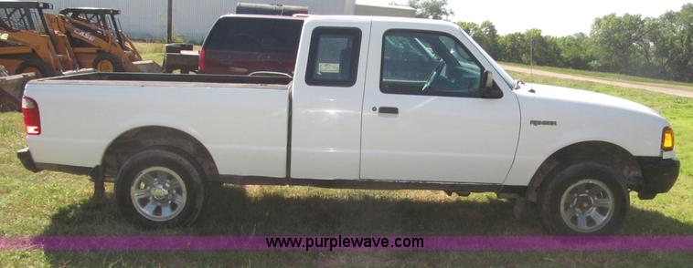 image for item F7131 2003 Ford Ranger XL Ext. Cab pickup truck