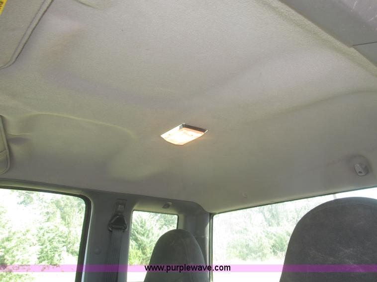 image for item F7131 2003 Ford Ranger XL Ext. Cab pickup truck