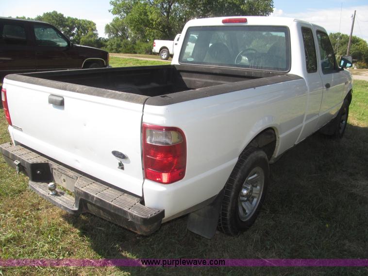 image for item F7131 2003 Ford Ranger XL Ext. Cab pickup truck