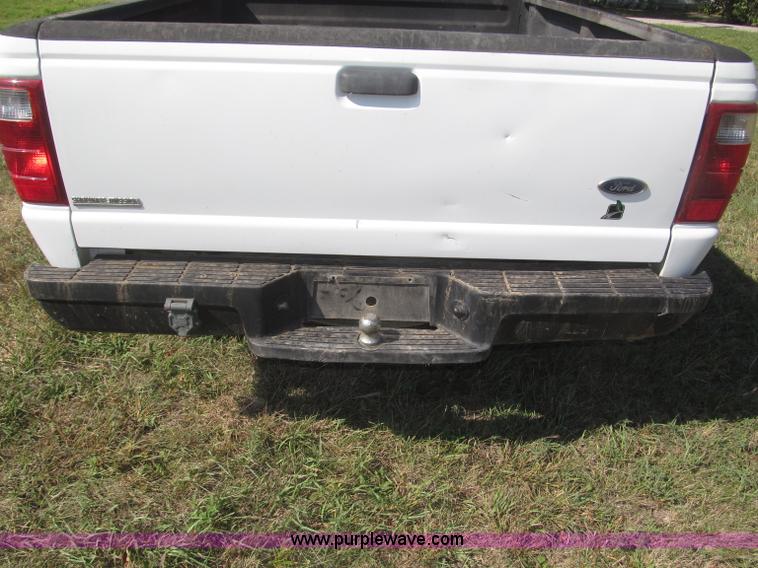 image for item F7131 2003 Ford Ranger XL Ext. Cab pickup truck