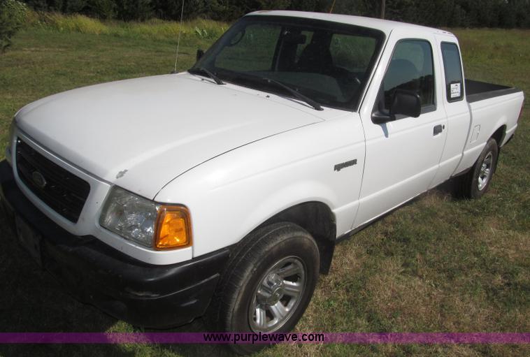 image for item F7131 2003 Ford Ranger XL Ext. Cab pickup truck