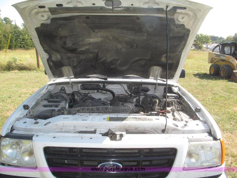 image for item F7131 2003 Ford Ranger XL Ext. Cab pickup truck