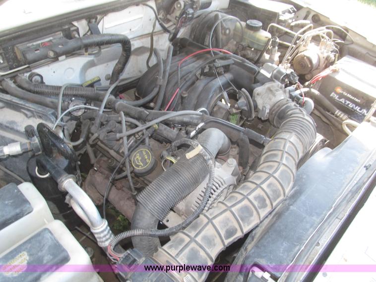 image for item F7131 2003 Ford Ranger XL Ext. Cab pickup truck