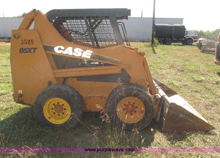 image for item F7135 Case 85XT skid steer