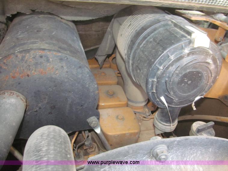 image for item F7135 Case 85XT skid steer