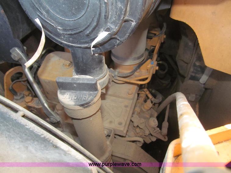 image for item F7135 Case 85XT skid steer