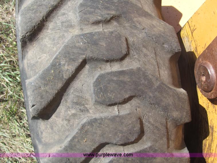 image for item F7135 Case 85XT skid steer