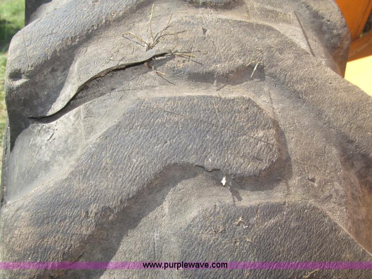 image for item F7135 Case 85XT skid steer