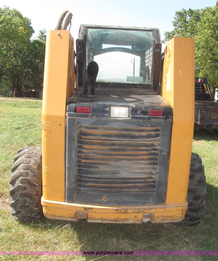 image for item F7136 Case 90XT skid steer
