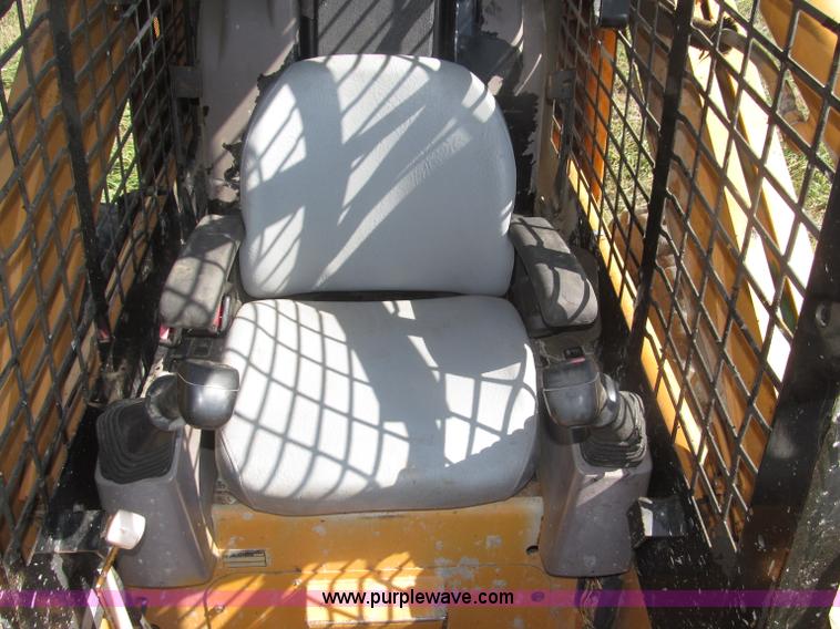 image for item F7136 Case 90XT skid steer
