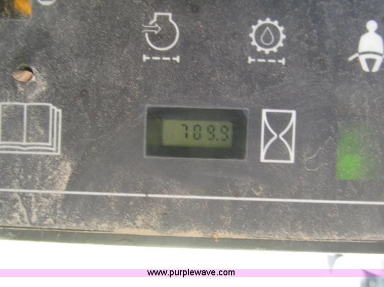 image for item F7136 Case 90XT skid steer