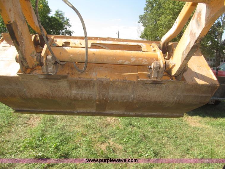image for item F7136 Case 90XT skid steer