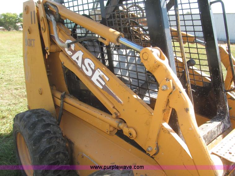 image for item F7136 Case 90XT skid steer