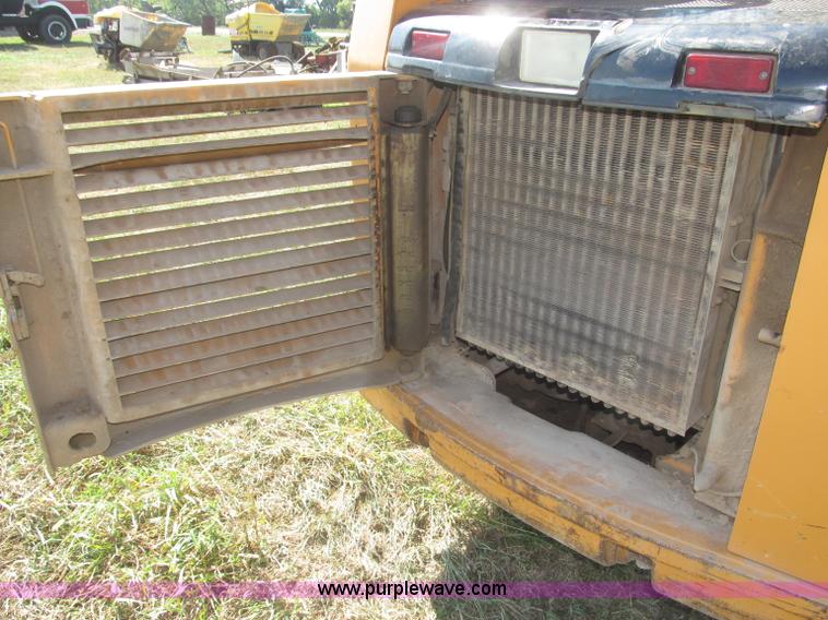 image for item F7136 Case 90XT skid steer