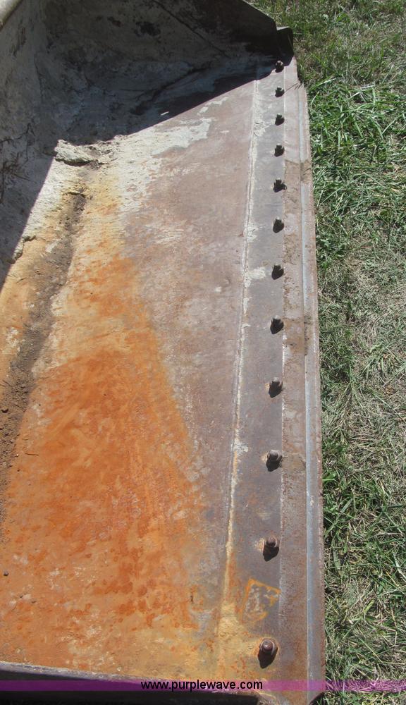 image for item F7136 Case 90XT skid steer