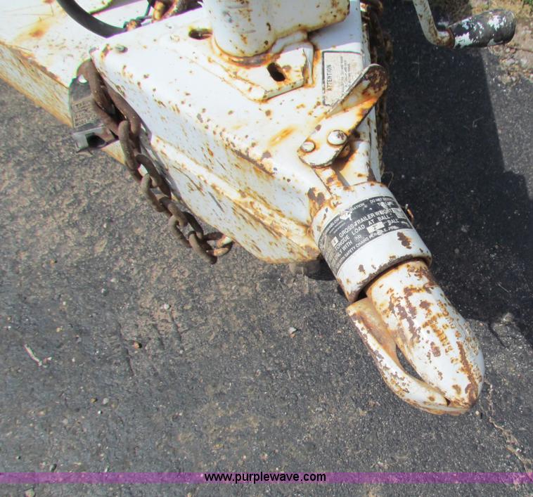 image for item G4089 2003 WW enclosed trailer