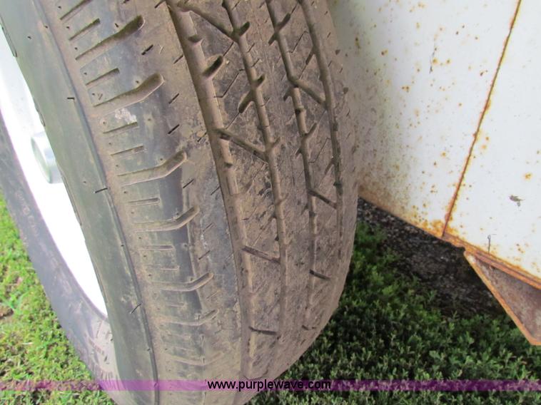 image for item G4089 2003 WW enclosed trailer