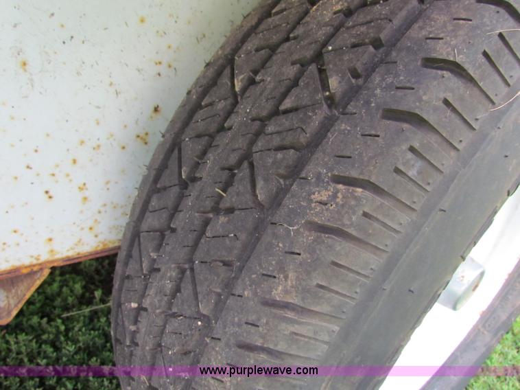 image for item G4089 2003 WW enclosed trailer