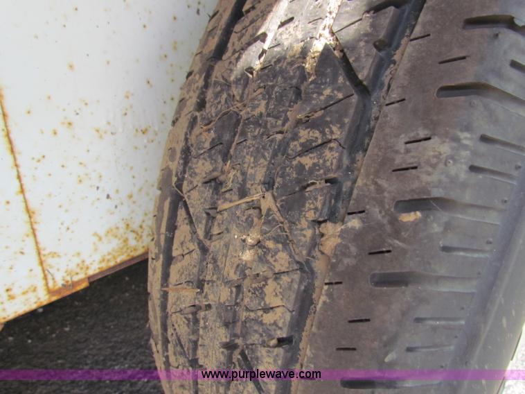 image for item G4089 2003 WW enclosed trailer