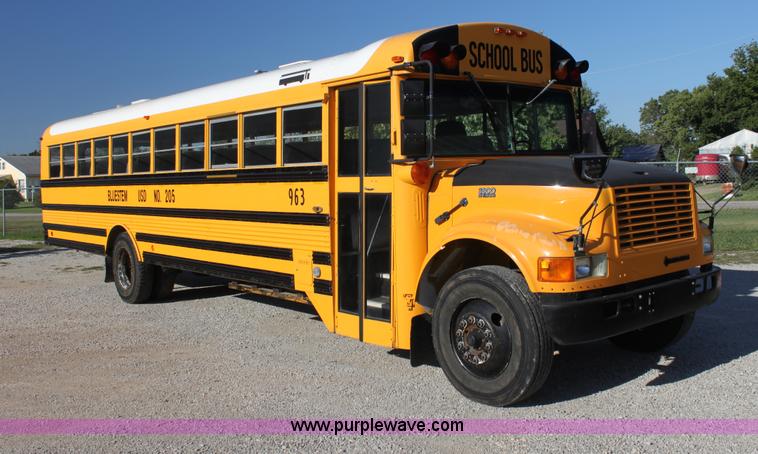 image for item G4157 1995 International 3800 school bus