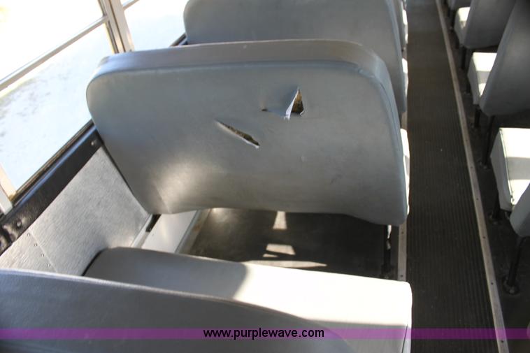 image for item G4157 1995 International 3800 school bus