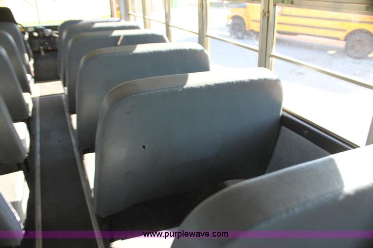 image for item G4157 1995 International 3800 school bus