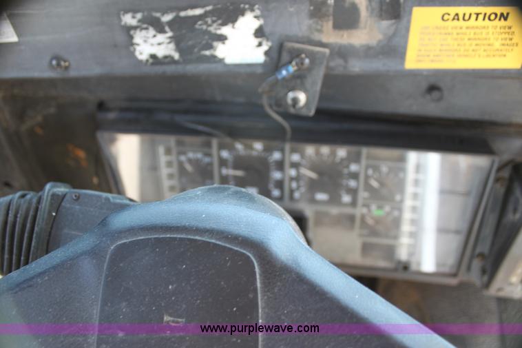 image for item G4157 1995 International 3800 school bus