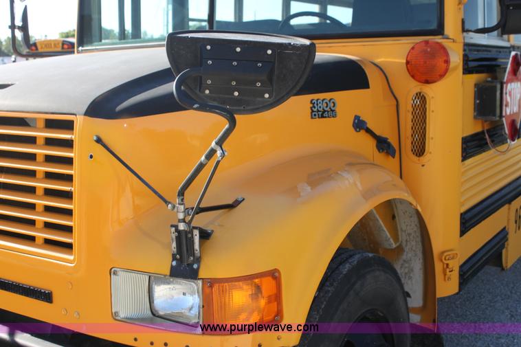 image for item G4157 1995 International 3800 school bus