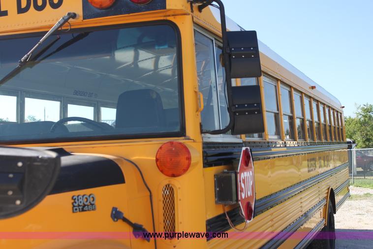 image for item G4157 1995 International 3800 school bus