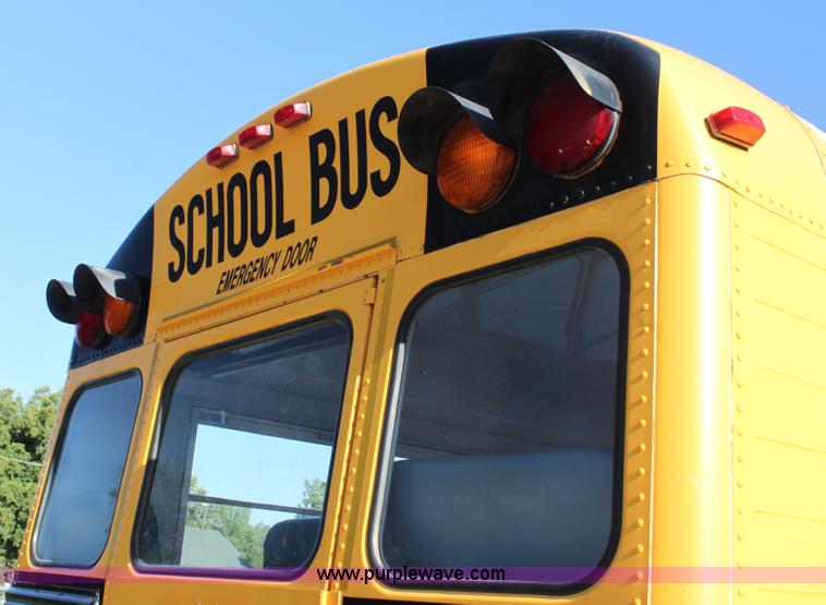 image for item G4157 1995 International 3800 school bus