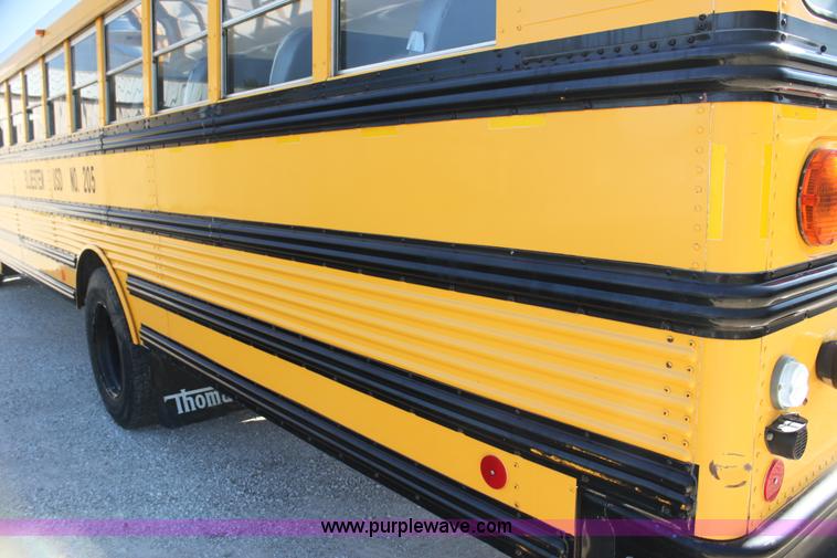 image for item G4157 1995 International 3800 school bus