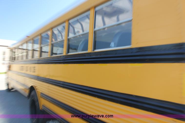 image for item G4157 1995 International 3800 school bus