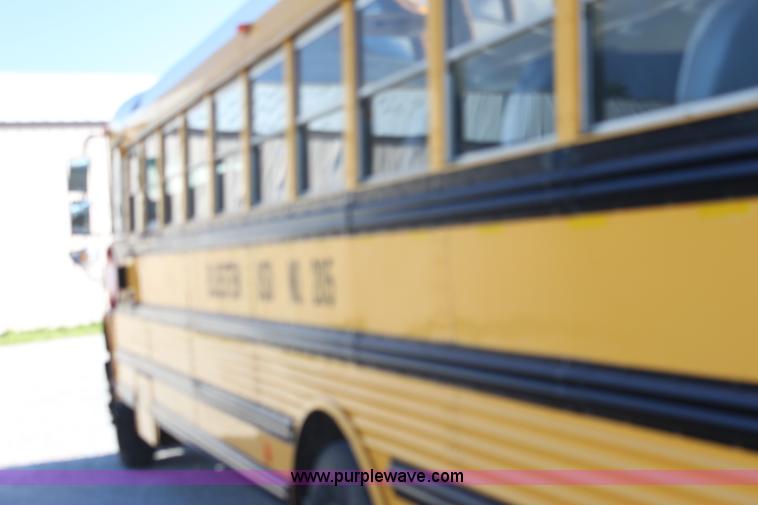 image for item G4157 1995 International 3800 school bus