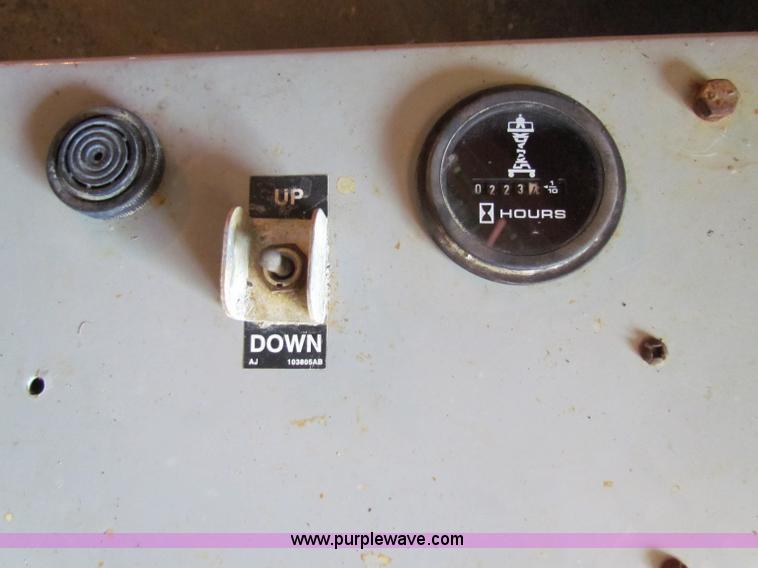 image for item G4162 Skyjack 3220 scissor lift