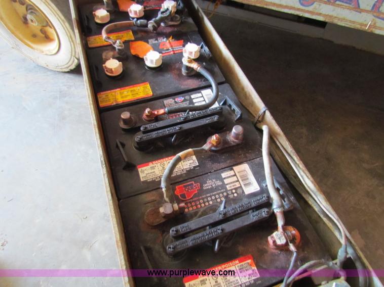 image for item G4162 Skyjack 3220 scissor lift