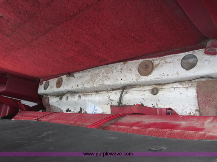 image for item G9437 1992 Ford F150 pickup truck