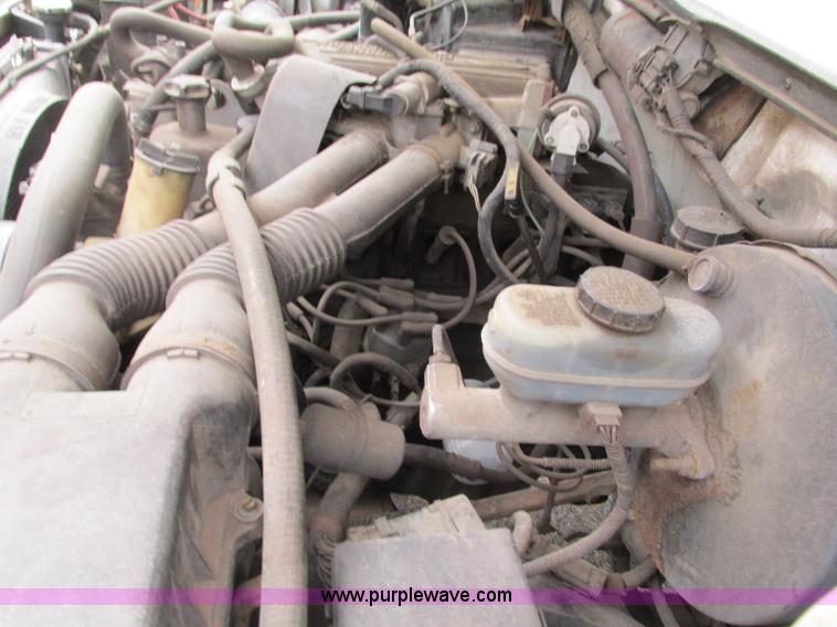 image for item G9437 1992 Ford F150 pickup truck