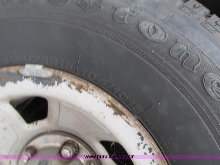 image for item G9437 1992 Ford F150 pickup truck