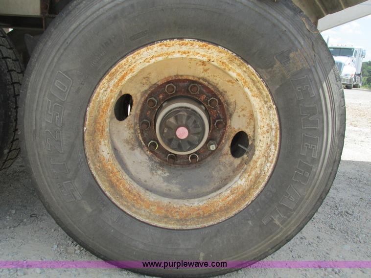 image for item G9447 1995 Walker stainless steel tanker trailer