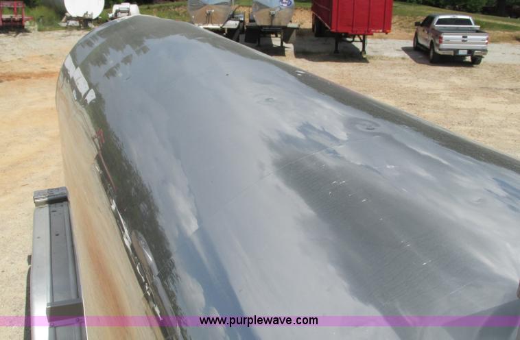 image for item G9447 1995 Walker stainless steel tanker trailer