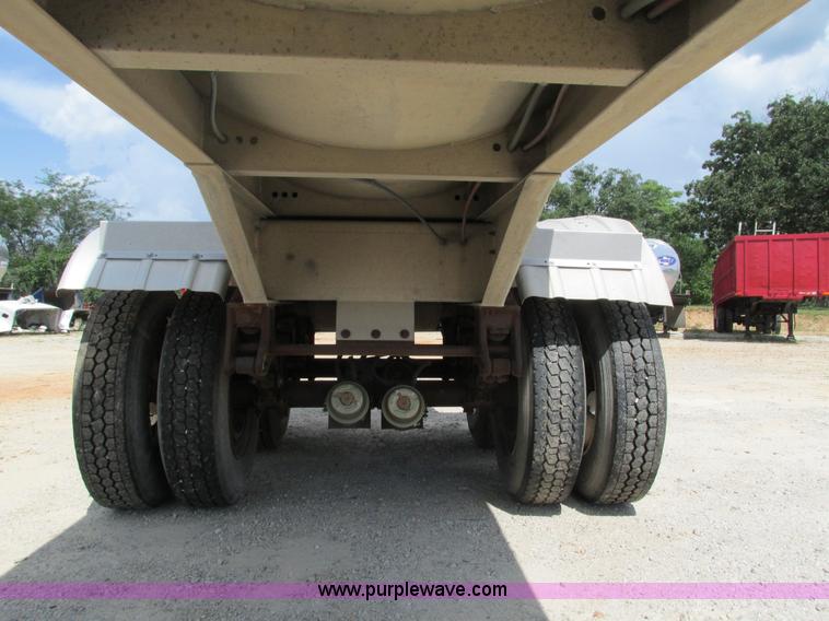 image for item G9447 1995 Walker stainless steel tanker trailer