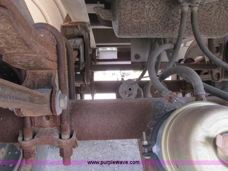 image for item G9447 1995 Walker stainless steel tanker trailer