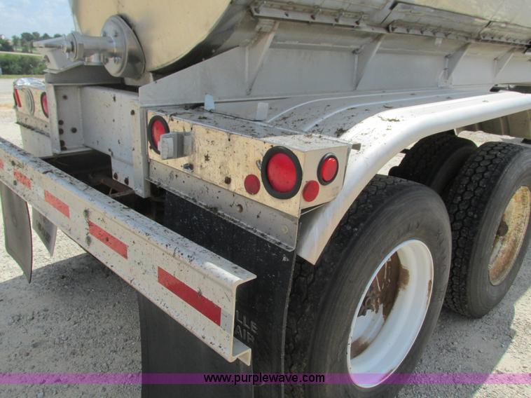 image for item G9447 1995 Walker stainless steel tanker trailer